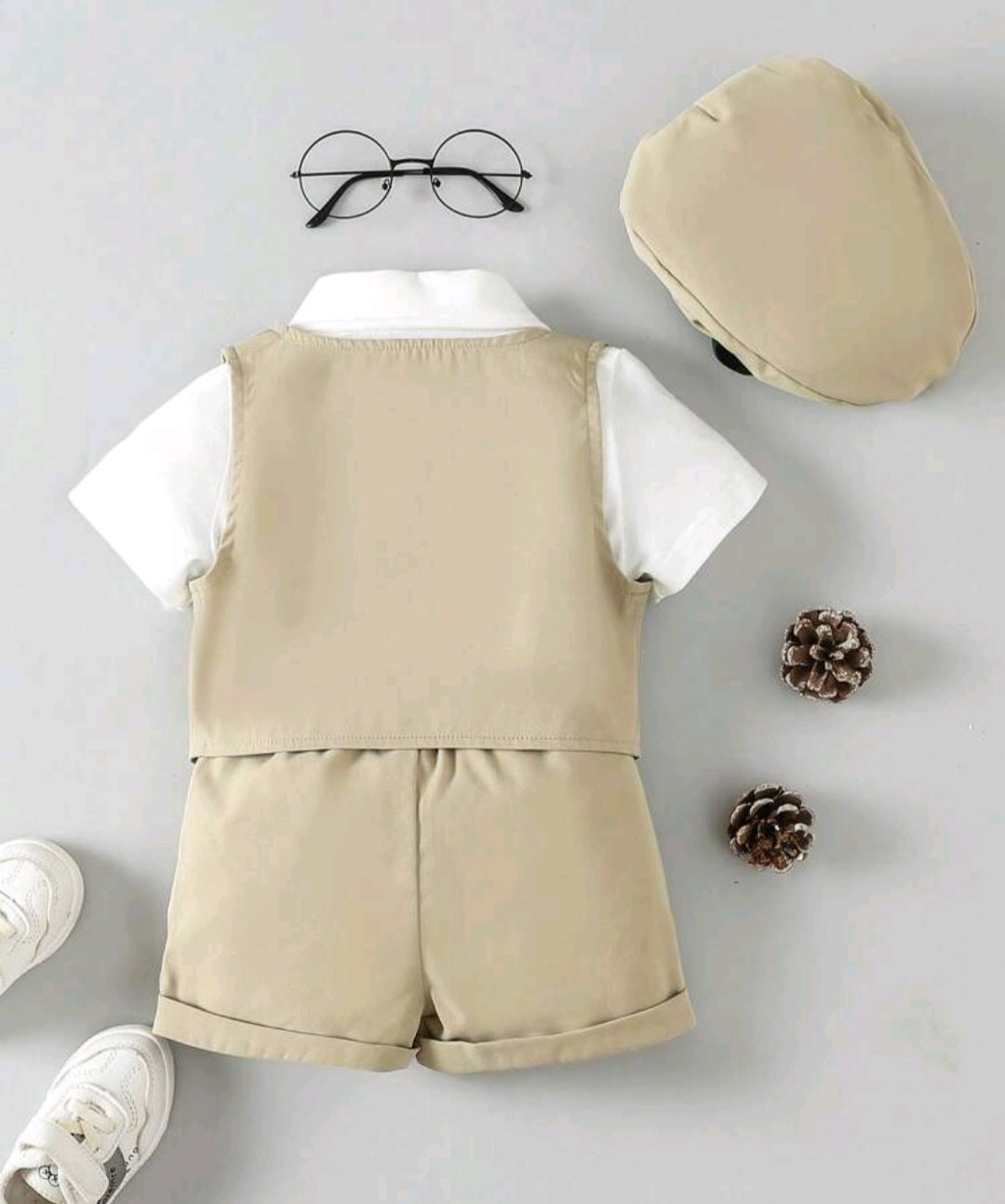 5PCS Gentleman Suit Beidge and White.