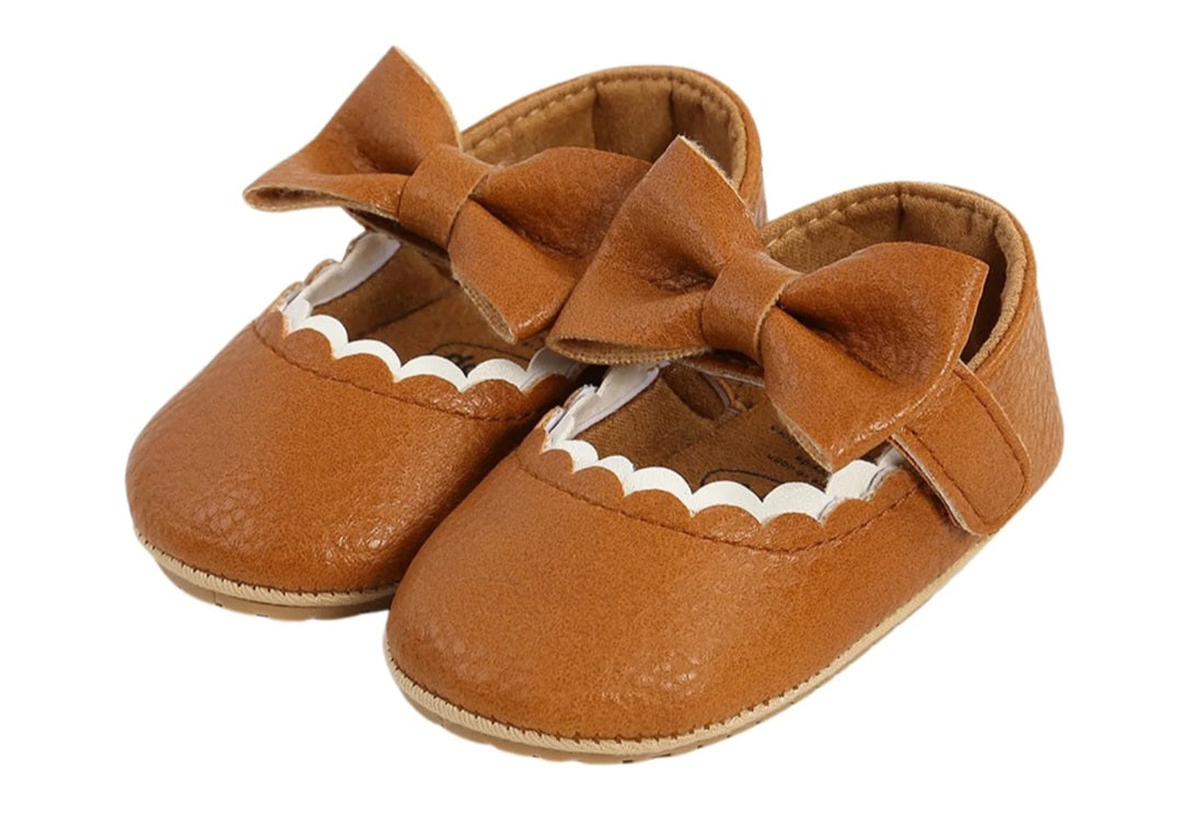 Tan Bowknot Pump