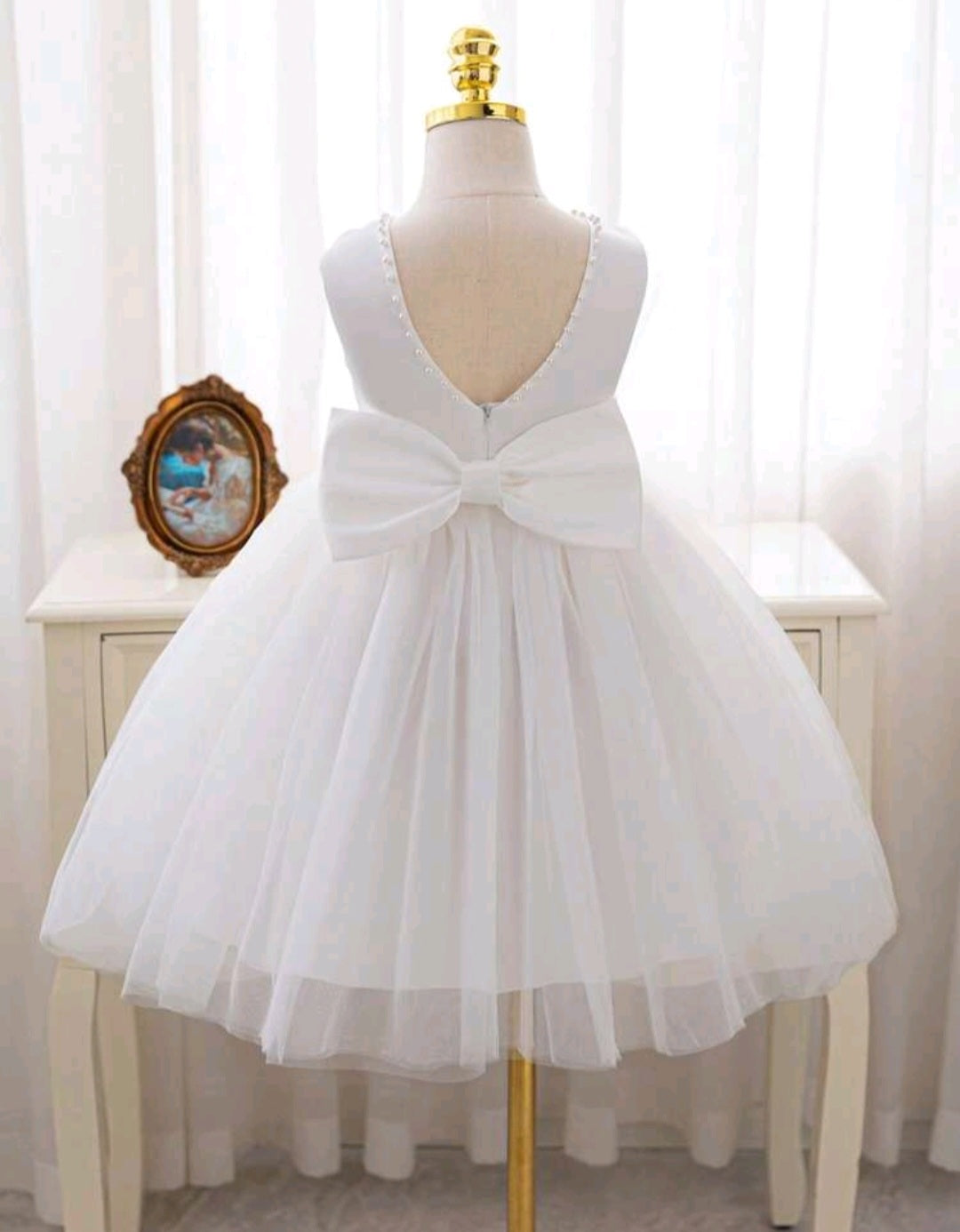 White Special Occasions Dress with Pearls 100082