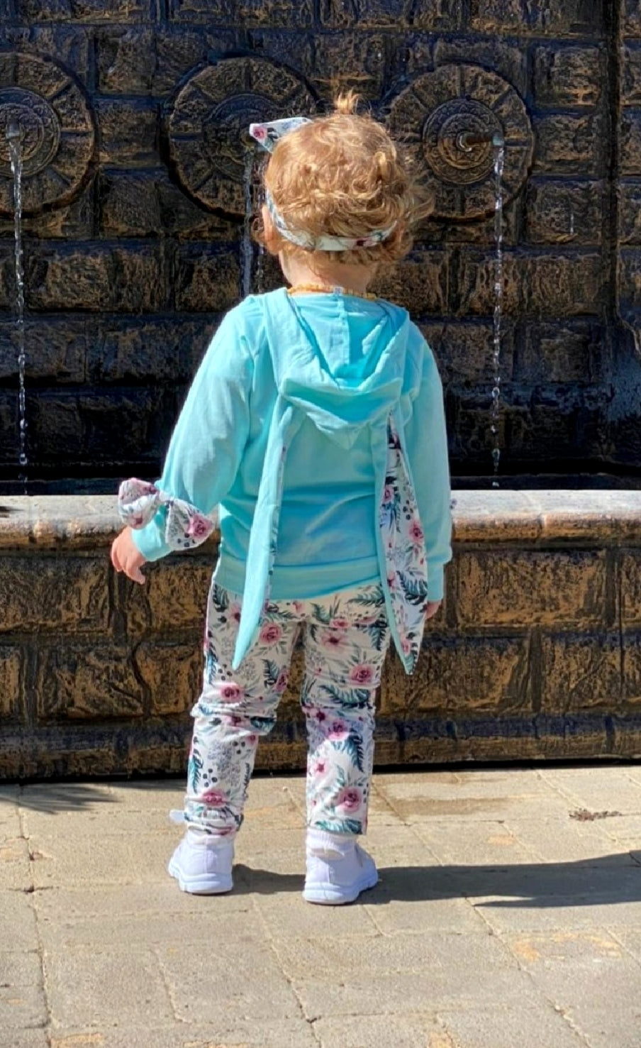 Blue Bunny Floral 10001010