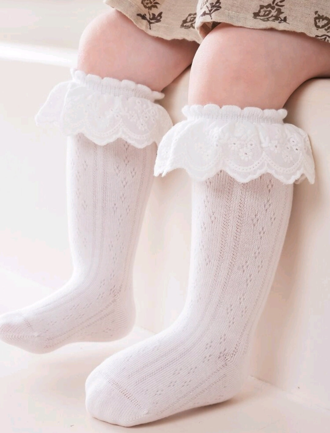 White Ruffle Lace Socks #40002