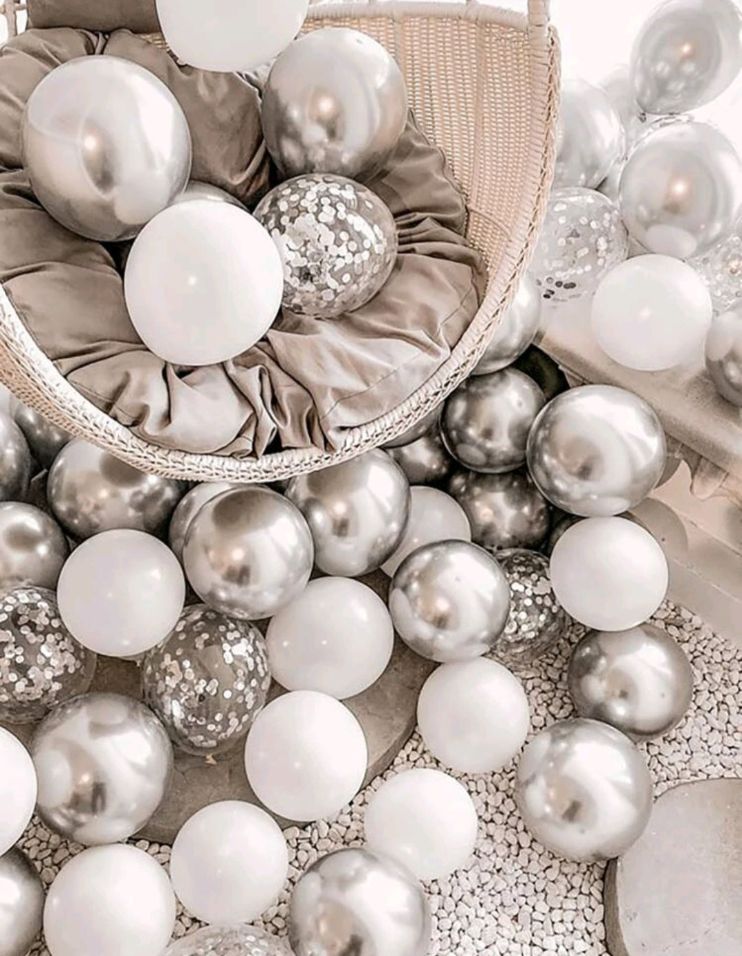 35PSC Silver Balloon Set