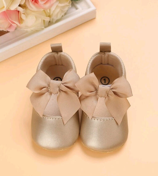 Gold Bowknot Pumps