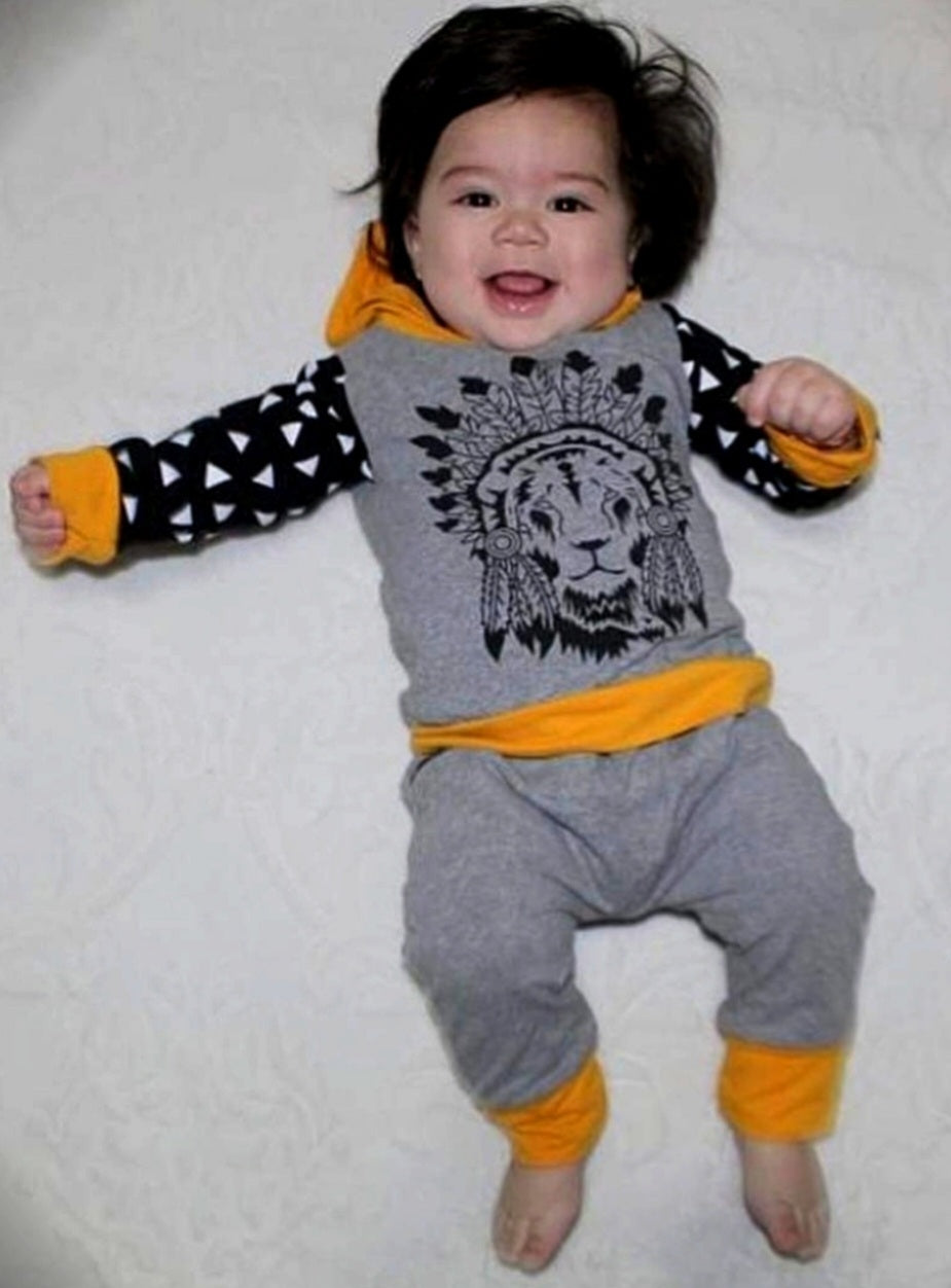 Lion Hoodie and Pants 20004
