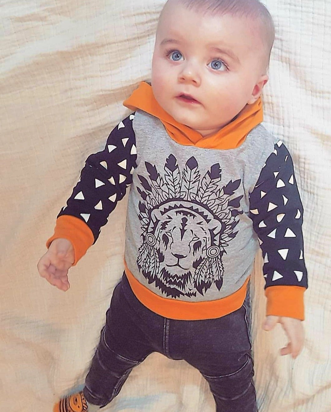 Lion Hoodie and Pants 20004