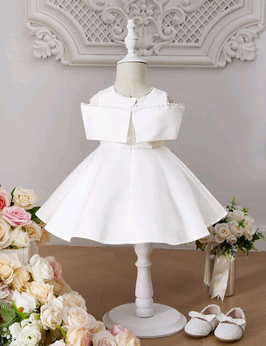 White Dress with Big Bow and Peep Sholders 1001131