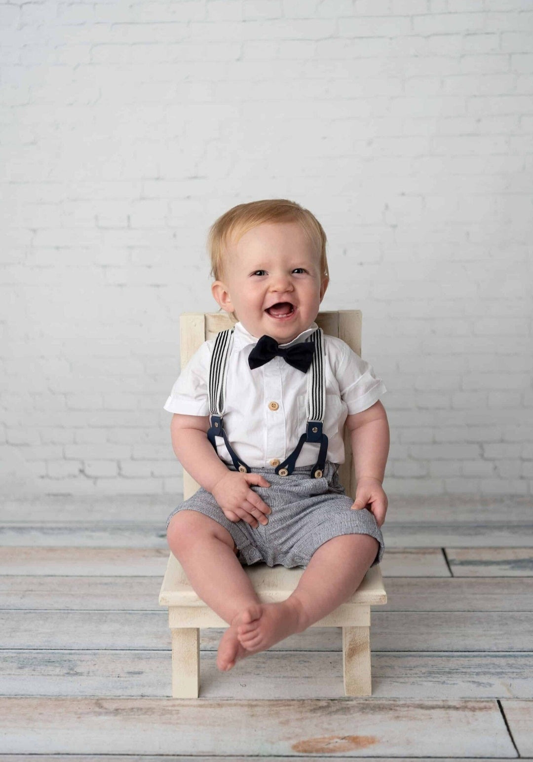 Gentleman Suit White Short Sleeve Shirts with Shorts, Suspenders and Bowtie