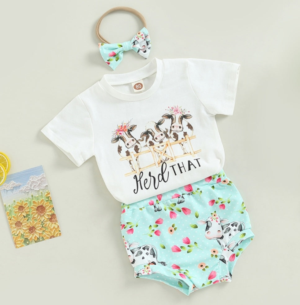 Heard THAT, T-Shirt with Floral Cow Bloomer and Headband