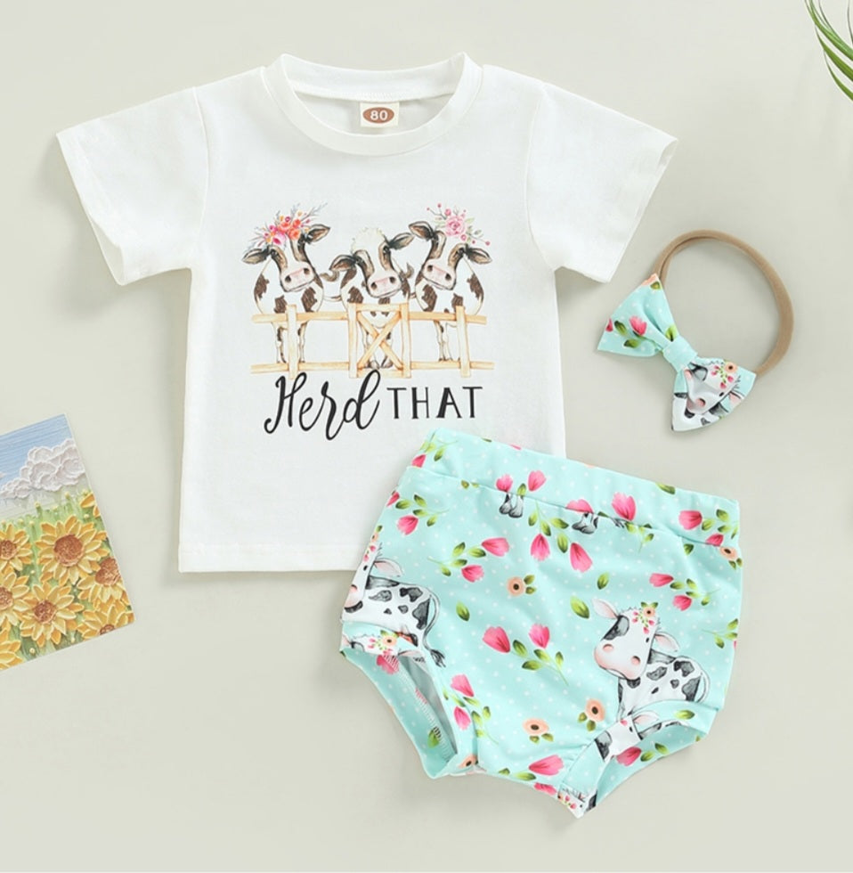 Heard THAT, T-Shirt with Floral Cow Bloomer and Headband