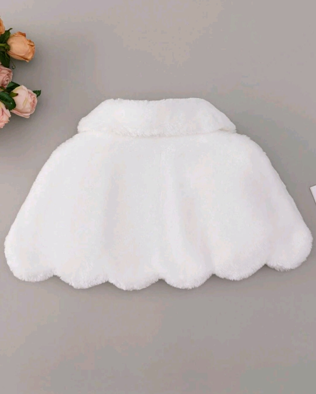 White Fur Shawl With Diamante Detail 1000965